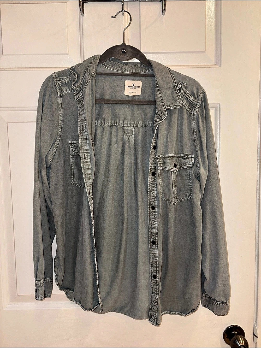 American Eagle Outfitters Button Down Shirt Green